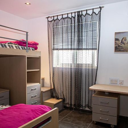 圣保罗湾城Dolmen Court Flat 10, Qawra公寓 外观 照片