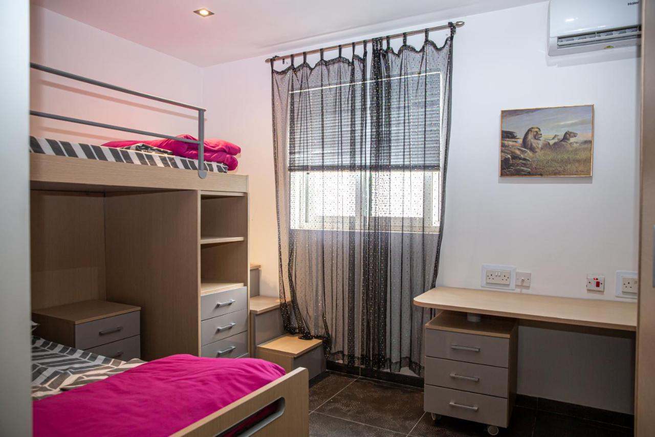 圣保罗湾城Dolmen Court Flat 10, Qawra公寓 外观 照片