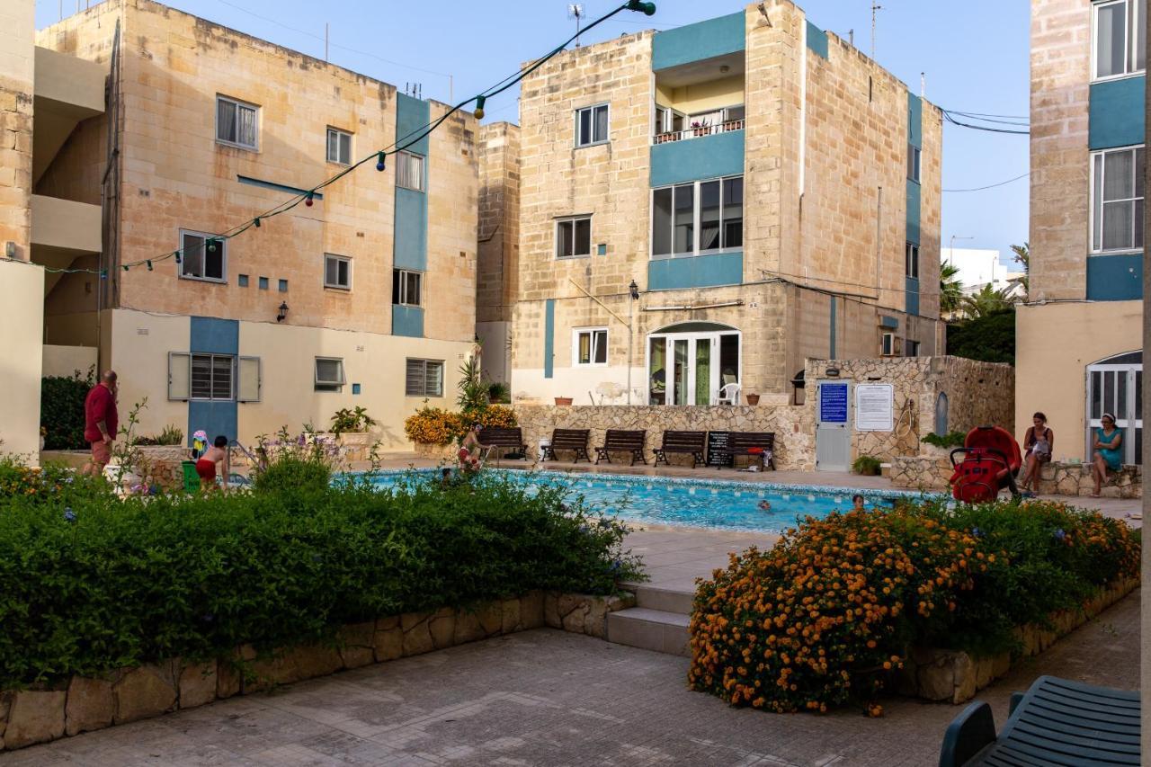 圣保罗湾城Dolmen Court Flat 10, Qawra公寓 外观 照片