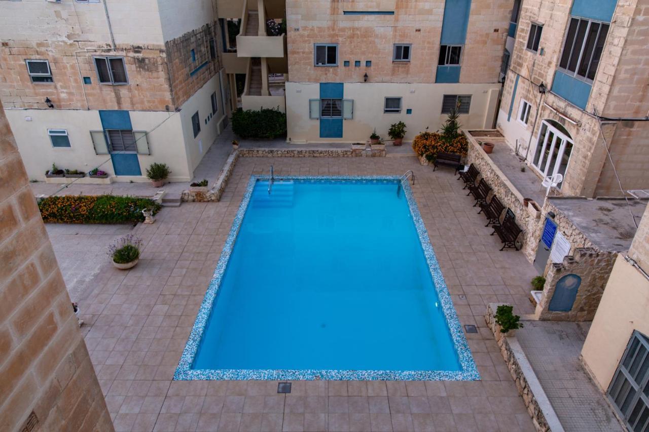 圣保罗湾城Dolmen Court Flat 10, Qawra公寓 外观 照片