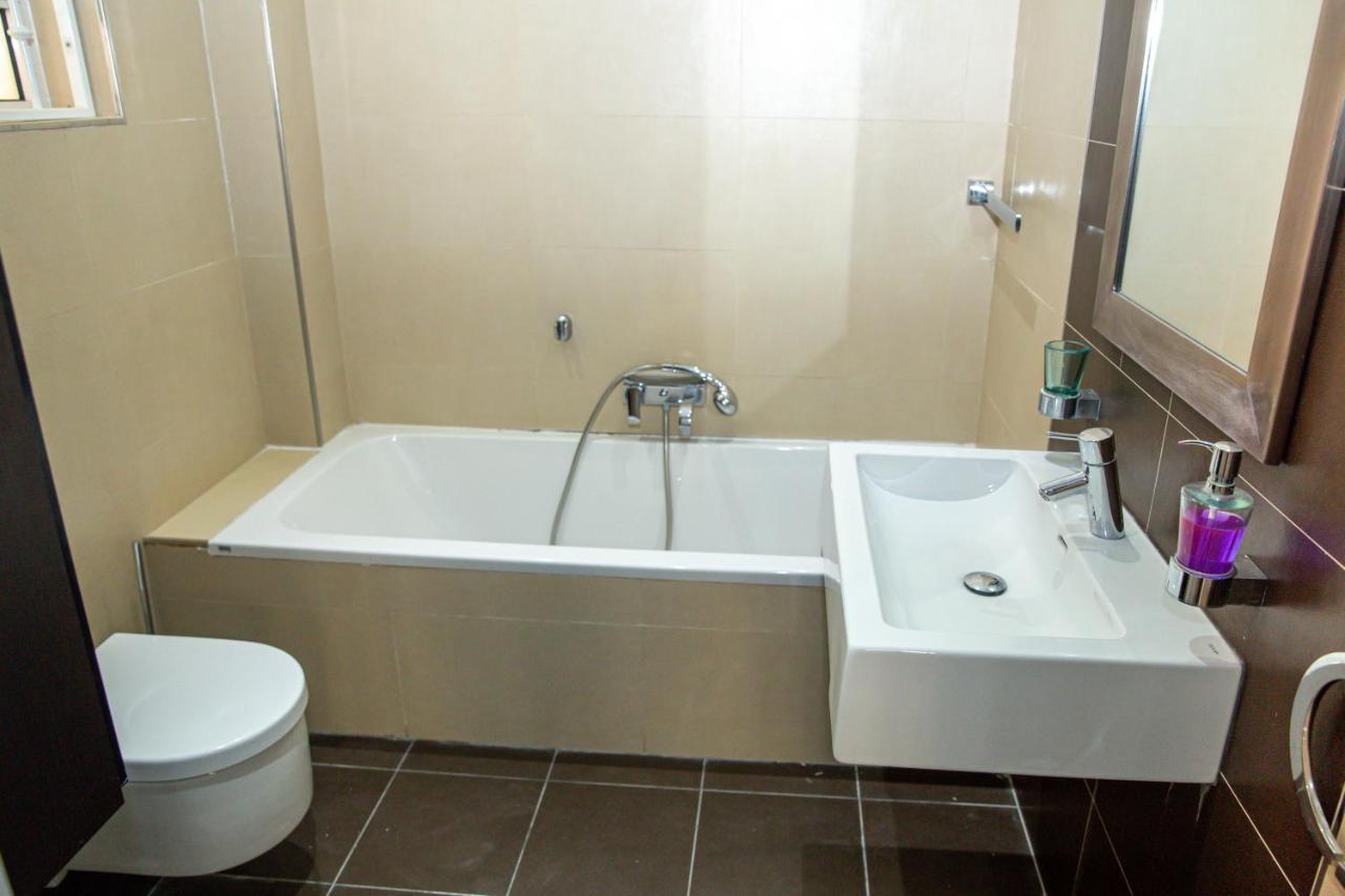 圣保罗湾城Dolmen Court Flat 10, Qawra公寓 外观 照片