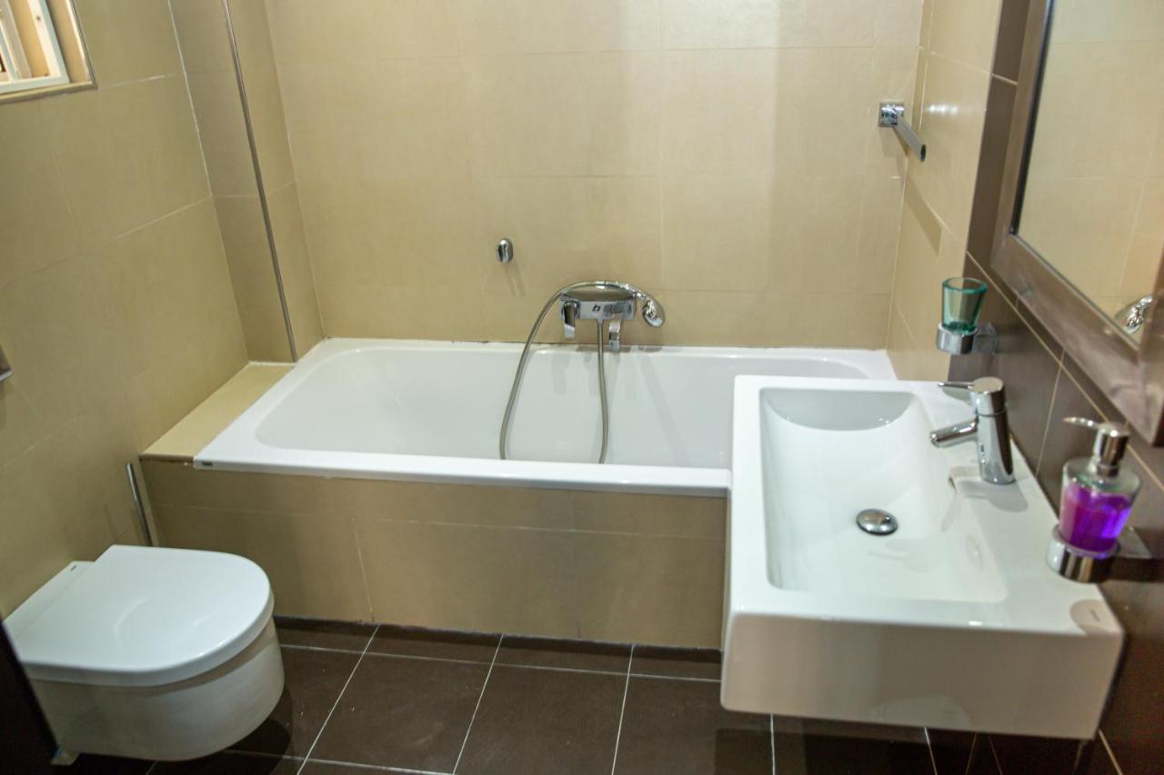 圣保罗湾城Dolmen Court Flat 10, Qawra公寓 外观 照片