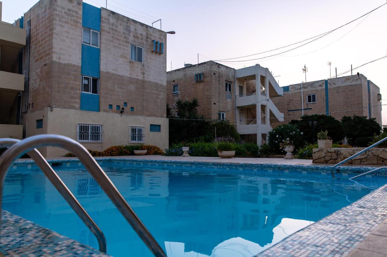 圣保罗湾城Dolmen Court Flat 10, Qawra公寓 外观 照片