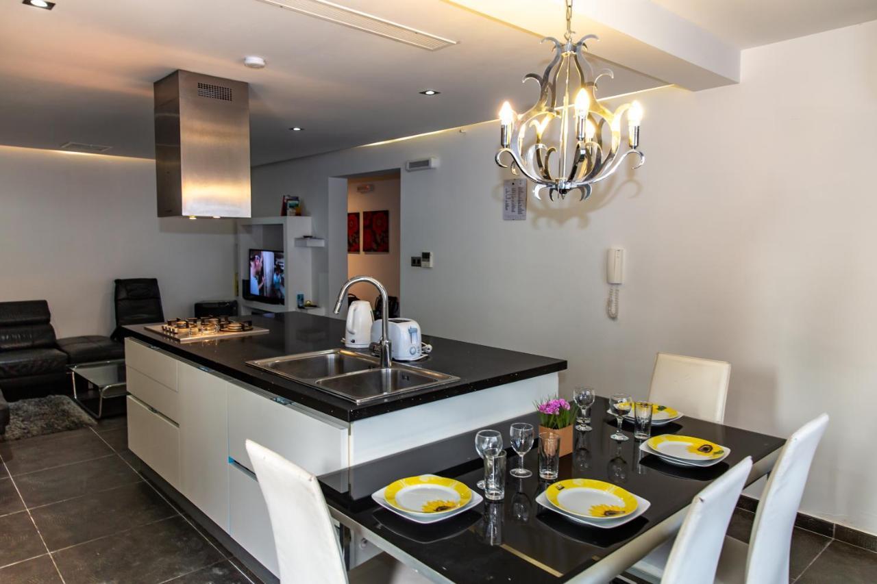 圣保罗湾城Dolmen Court Flat 10, Qawra公寓 外观 照片